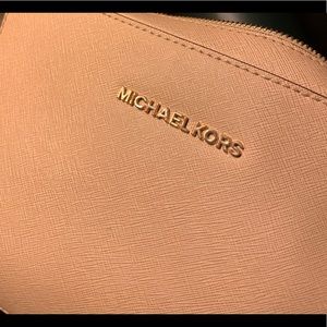 Michael Kors Bags - Michael Kors crossbody Michael Kors Bags - Michael Kors crossbody